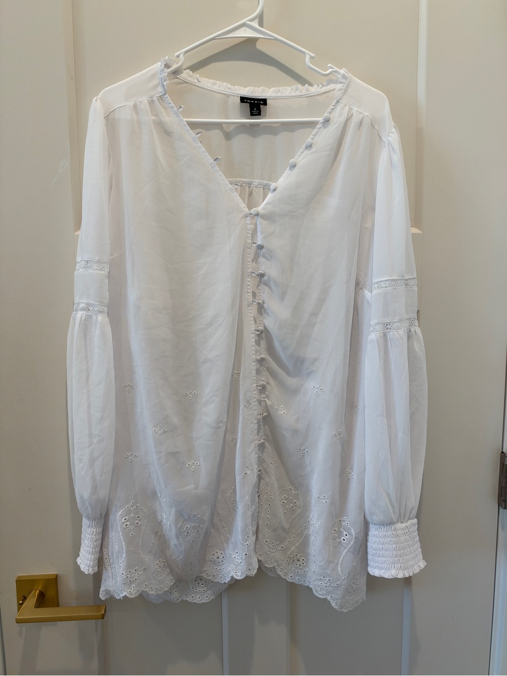 White Eyelet Button-Front Peasant Blouse - Torrid 2XL